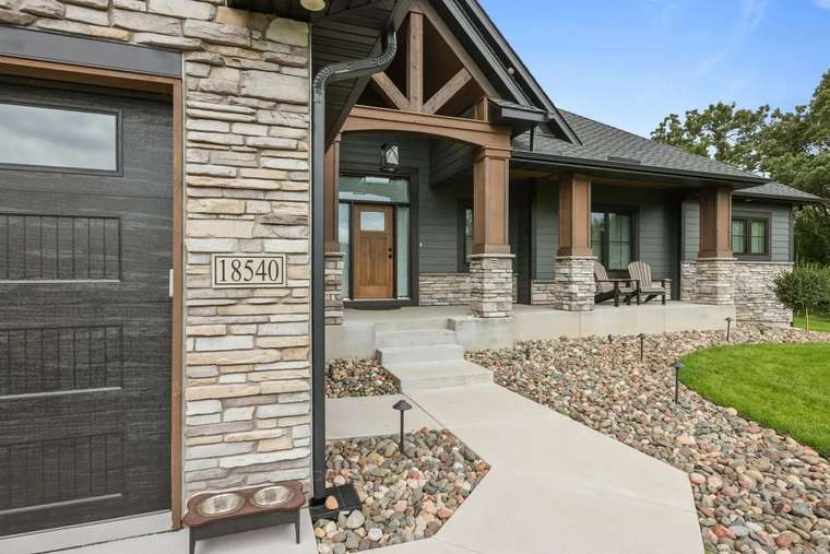 Clean siding and entryway